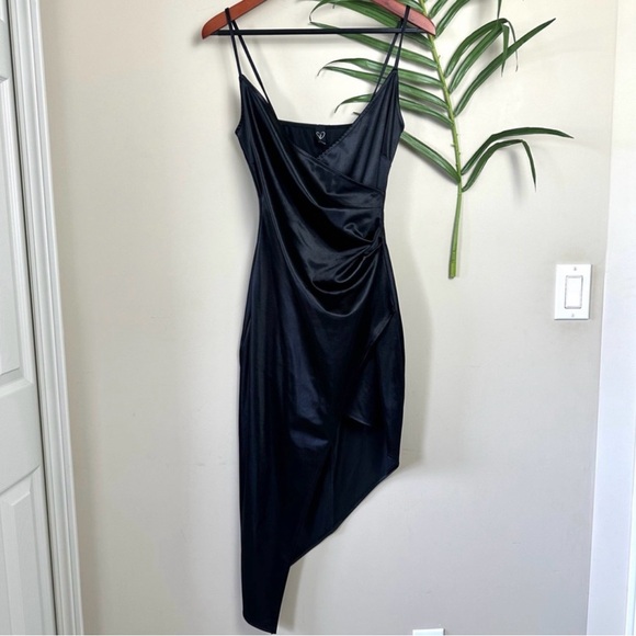 Windsor  Black Satin Asymmetrical Dress - Picture 4 of 4